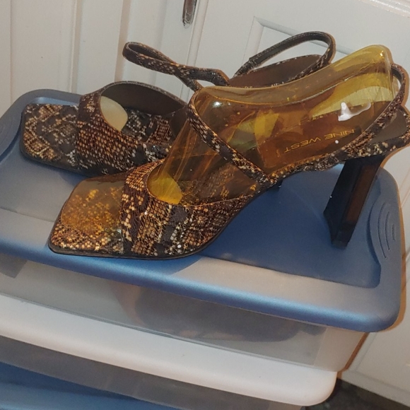 Shoes - Picture 1 of 1